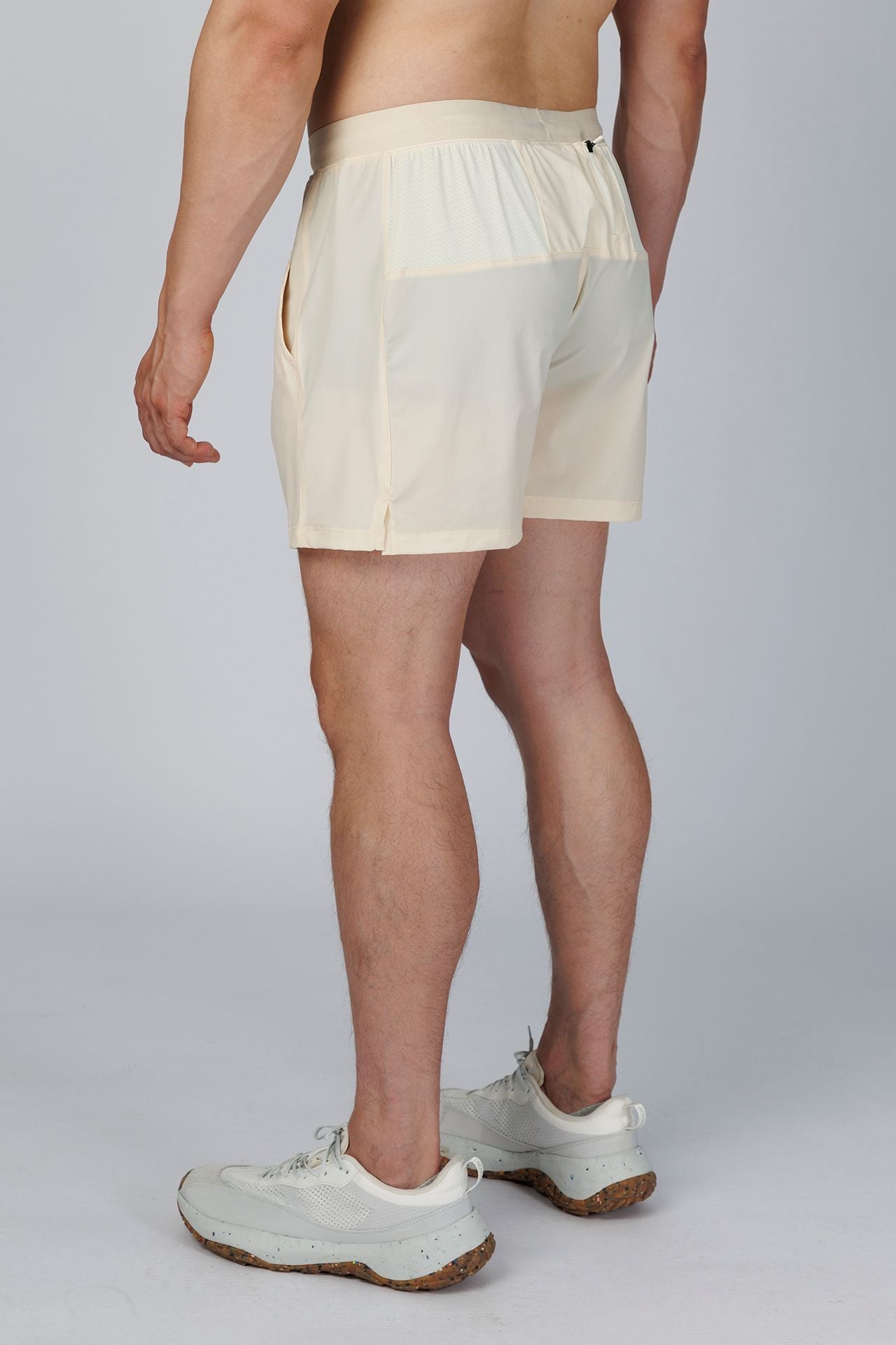 SPE0138 - Lightweight Stretch Nylon Back Zip Pocket Running Short 4.5" - Cream