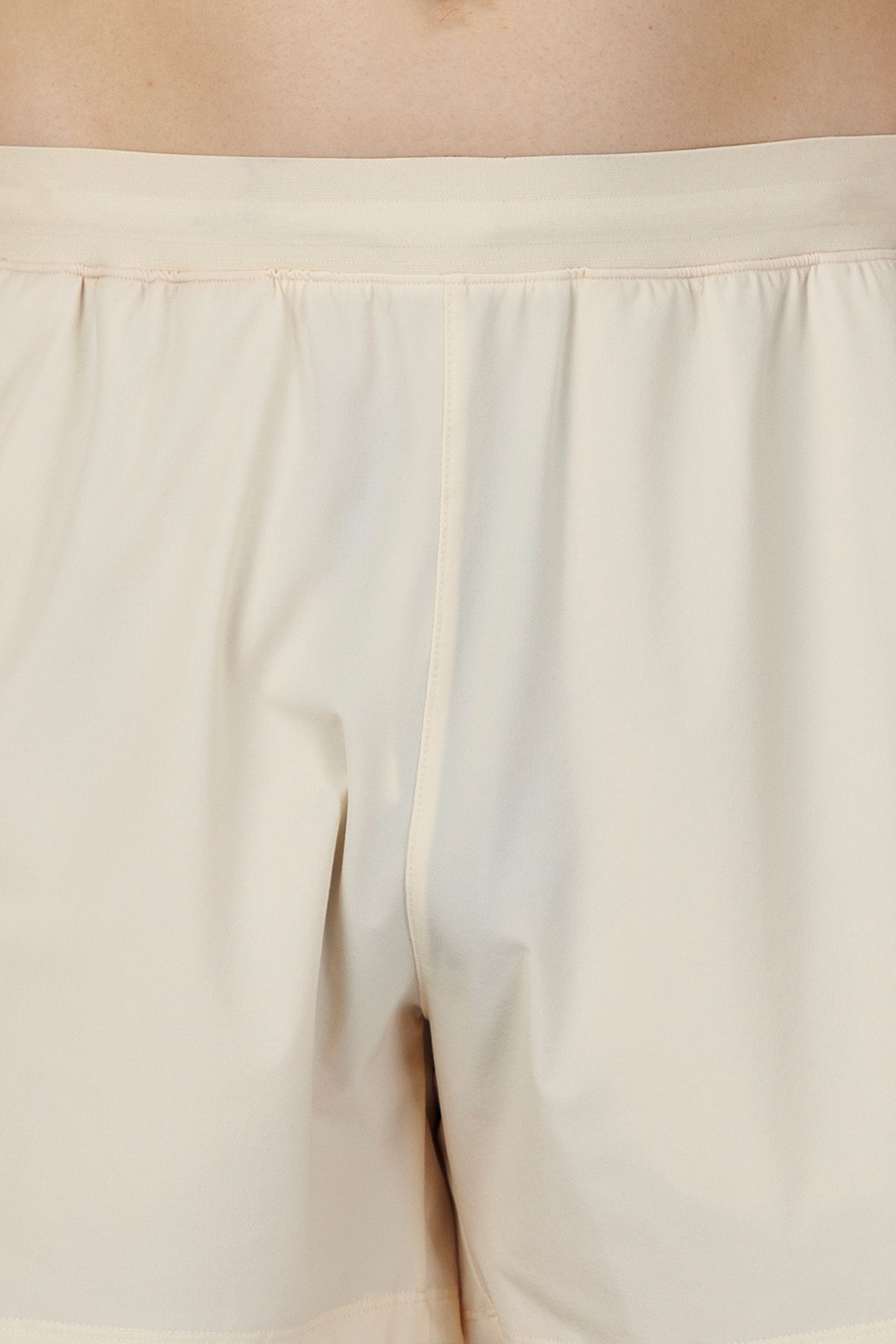 SPE0138 - Lightweight Stretch Nylon Back Zip Pocket Running Short 4.5" - Cream