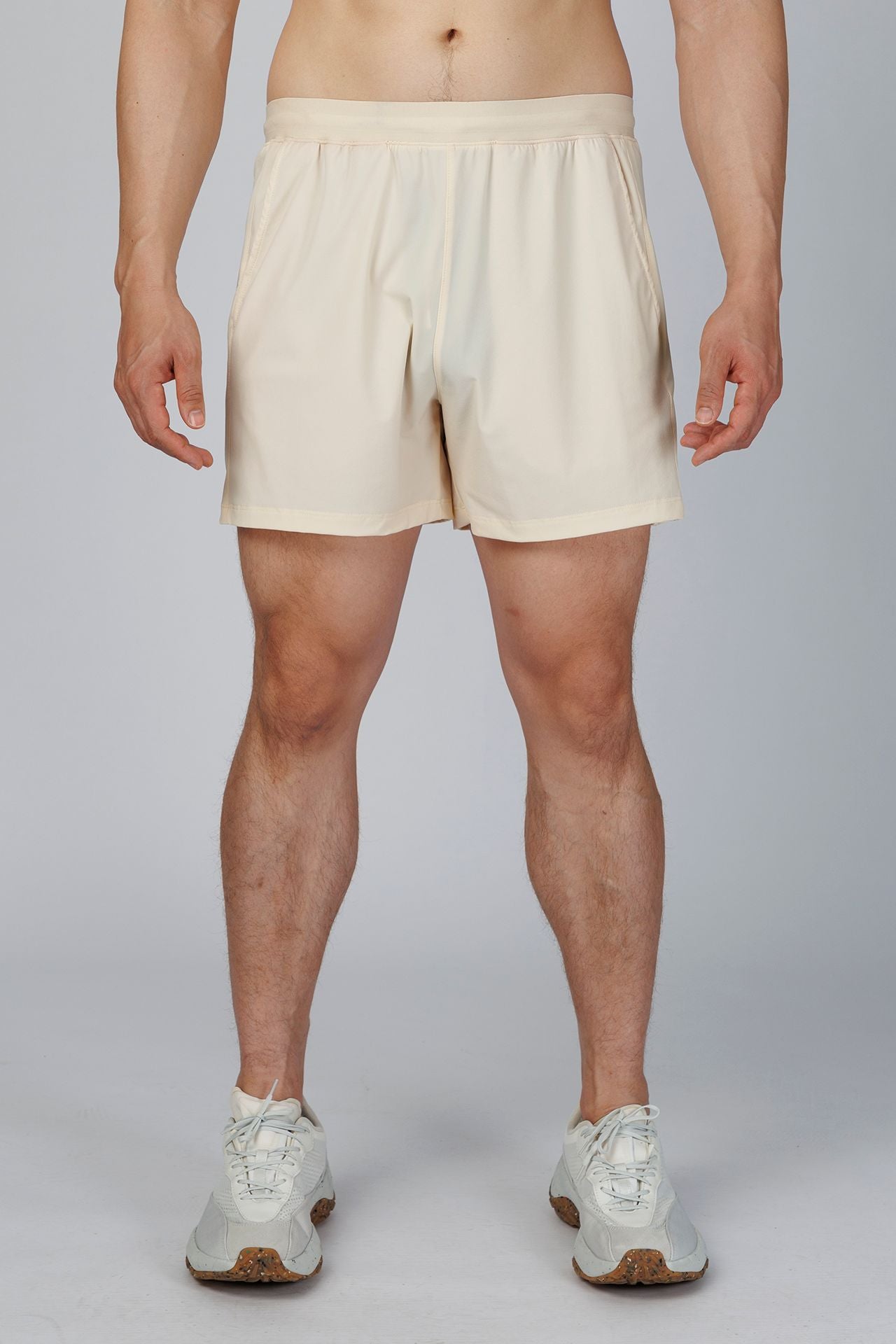 SPE0138 - Lightweight Stretch Nylon Back Zip Pocket Running Short 4.5" - Cream