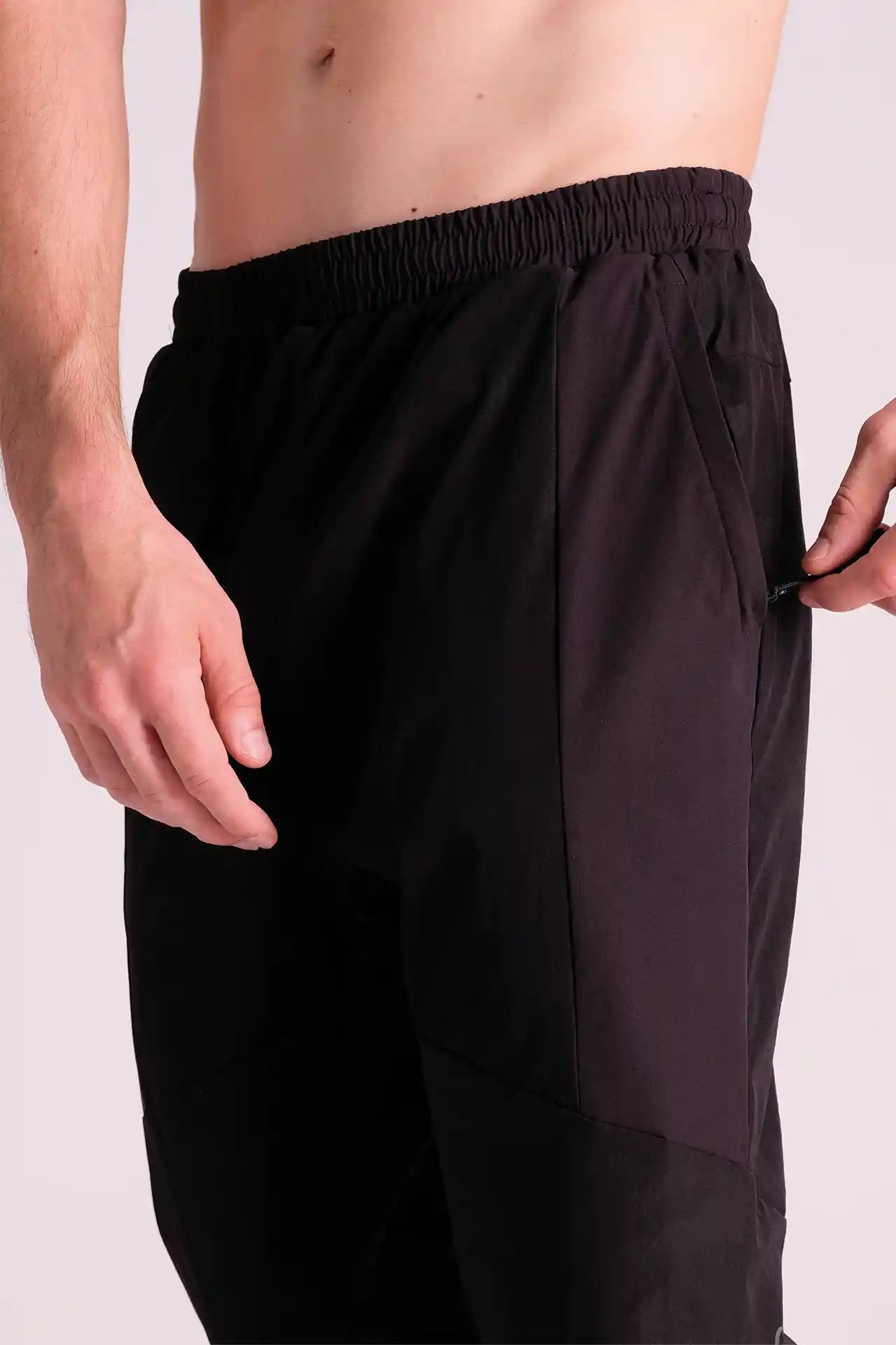 SPH0205 - Water Resistant Stretch Jacquard Camo Tapered Training Joggers 30" - Black