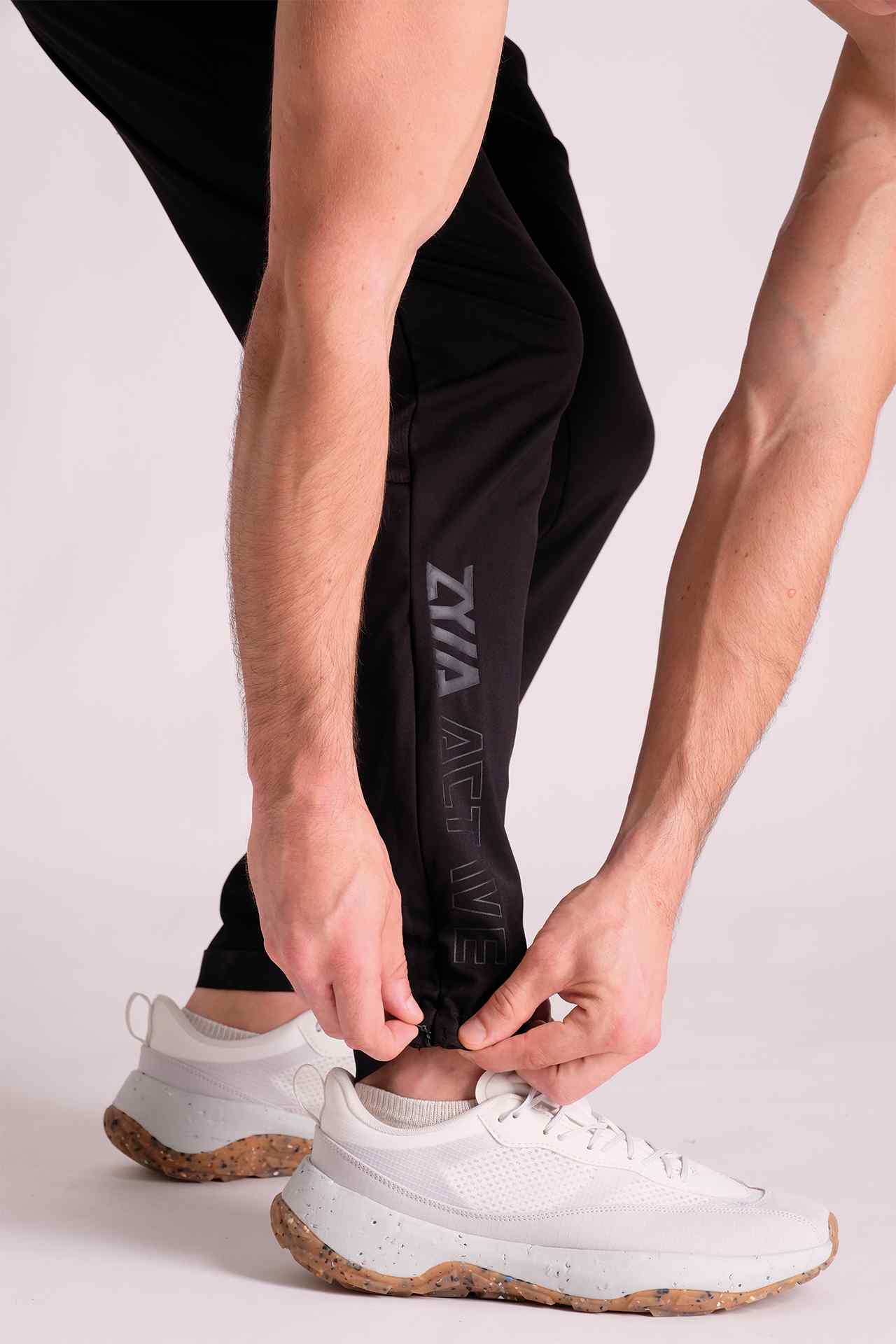 SPH0218 - Lightweight Stretch Hybrid Training Joggers 30" - Black