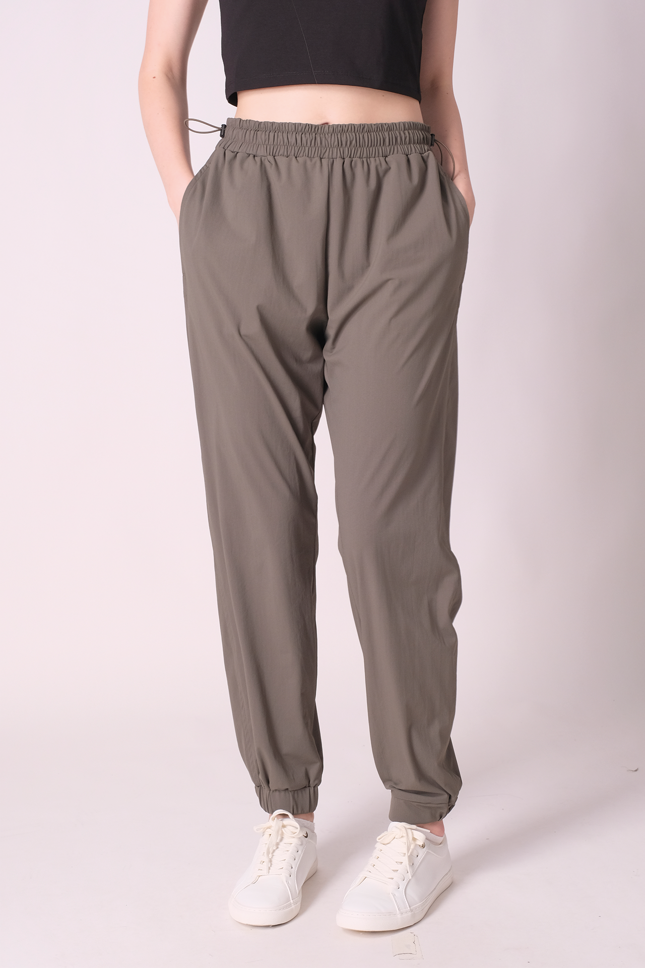 SPWH0233 - Women's Essential High Rise Nylon Joggers 28"