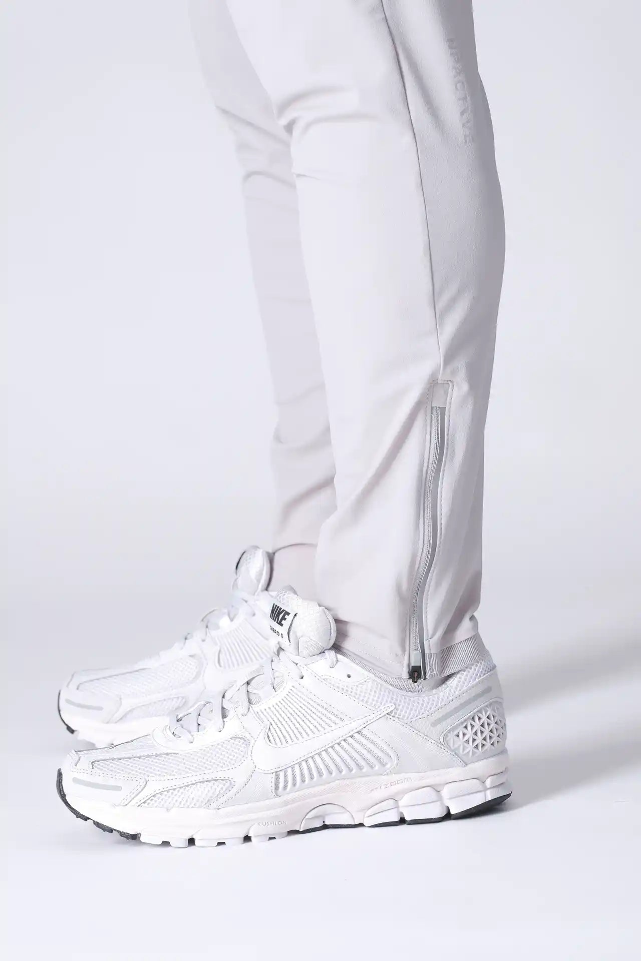 SPH0242 - Lightweight Stretch Nylon Workout Joggers 30" - Light Grey