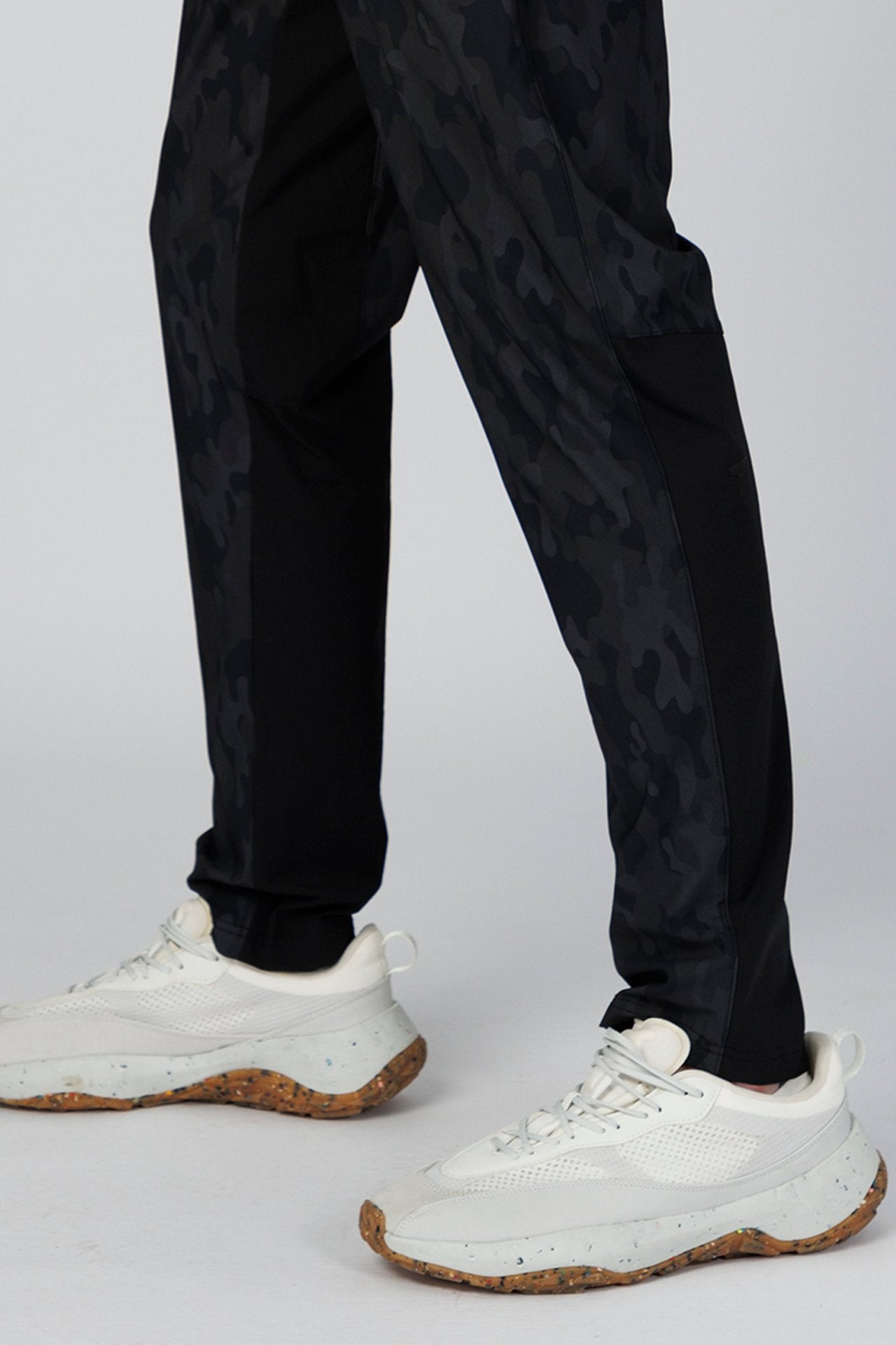 SPH0288 - Lightweight Stretch Nylon Workout Pants 30" - Digital Camo