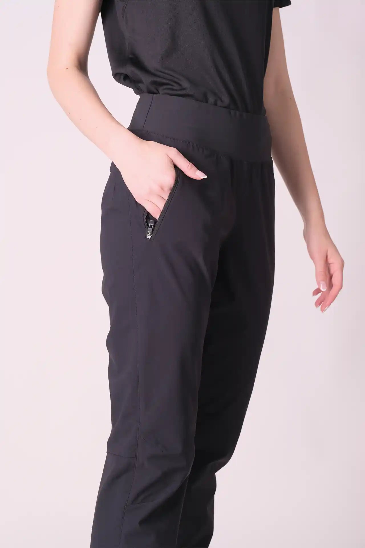 SPWH23010 - Women's Water Repellent Stretch Straight Pants 31" - Black