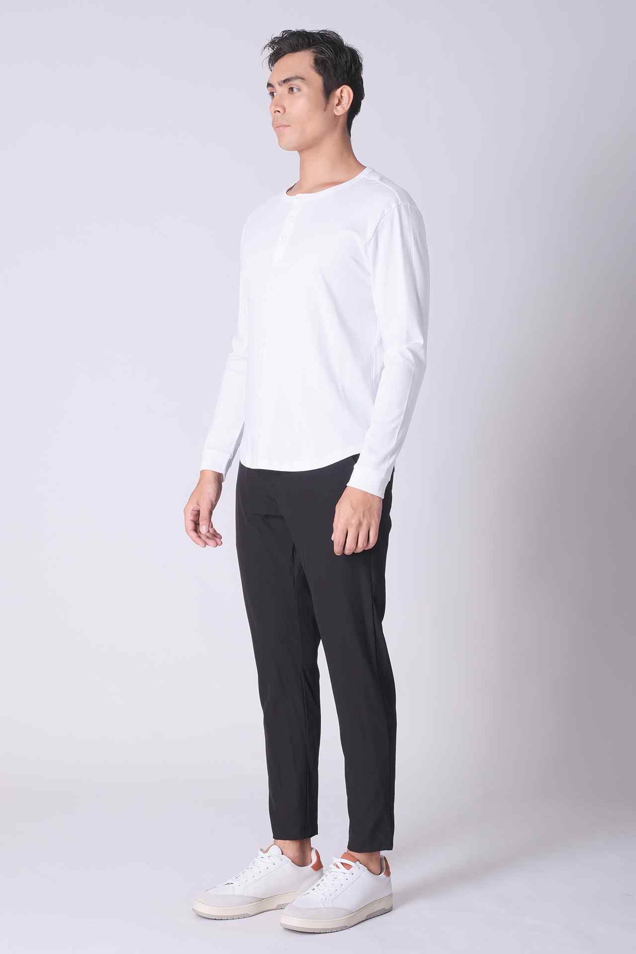 SPJ0140 - Ultra Soft Stretch Curve-Hem Long Sleeve Henley - White