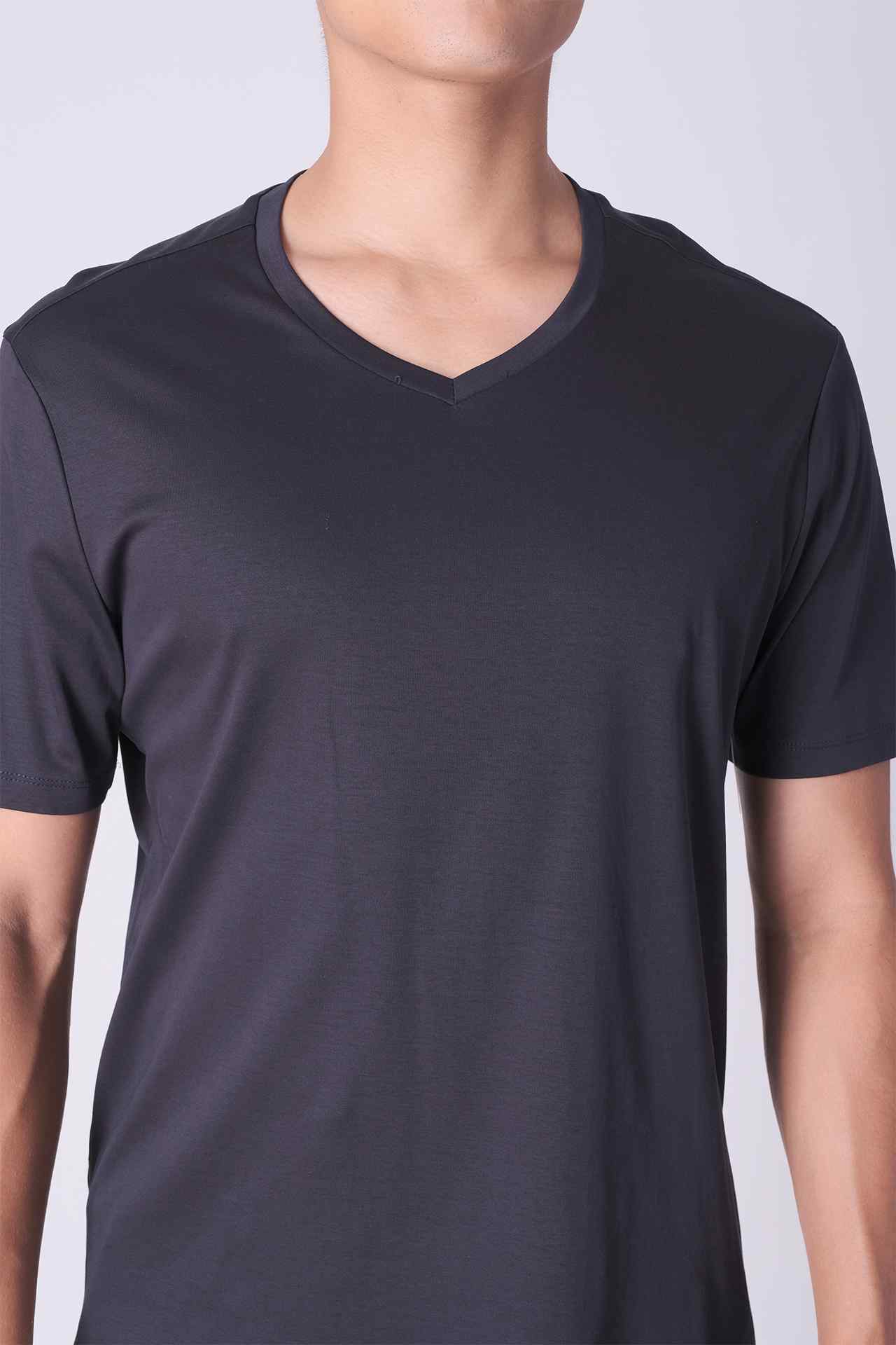 SPJ0401 - Finest US Supima Cotton V-Neck Curve-Hem Short Sleeve Tee - Black