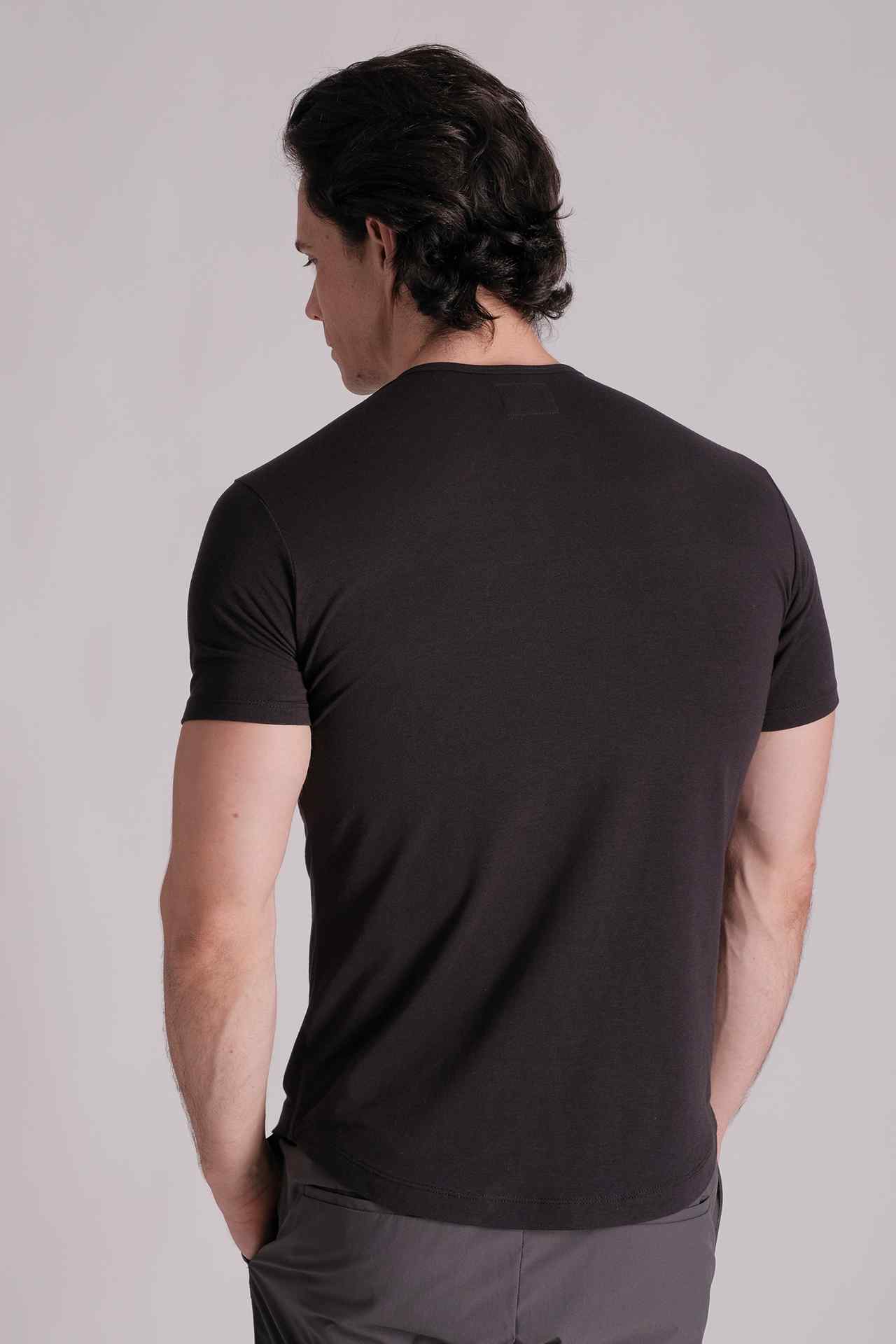 SPJ0426 - Essential Ultra Soft Stretch Cotton Crew Curve Hem Tee - Black
