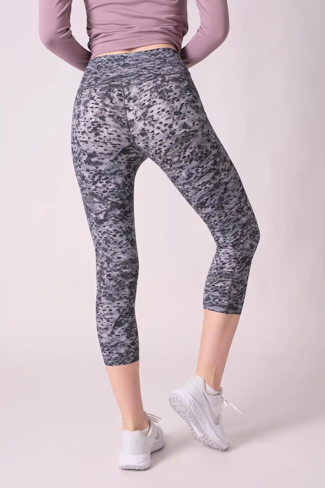 SPWL0011 - Women's Basic Cropped Leggings 21" - Dusty Black