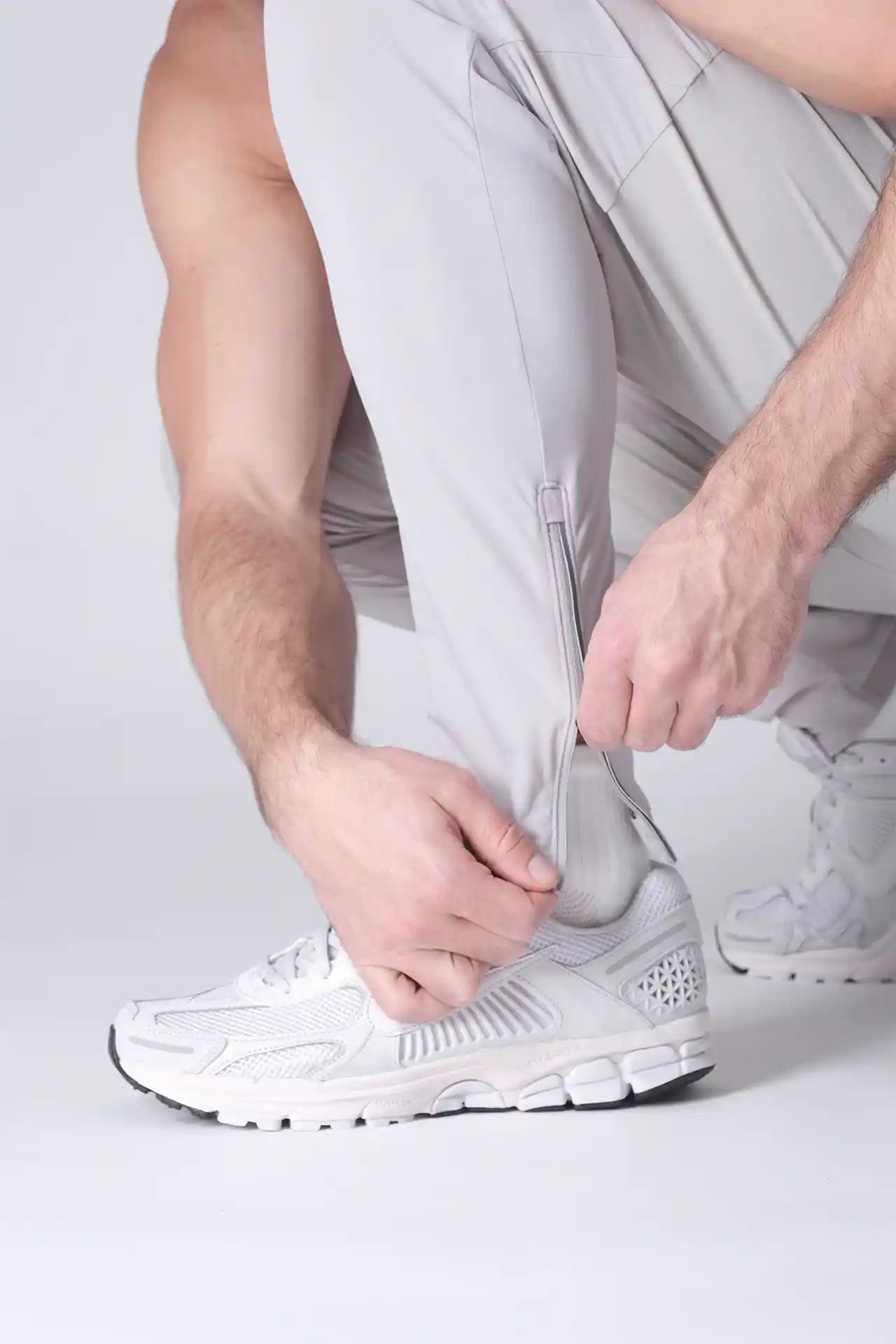 SPH0242 - Lightweight Stretch Nylon Workout Joggers 30" - Light Grey