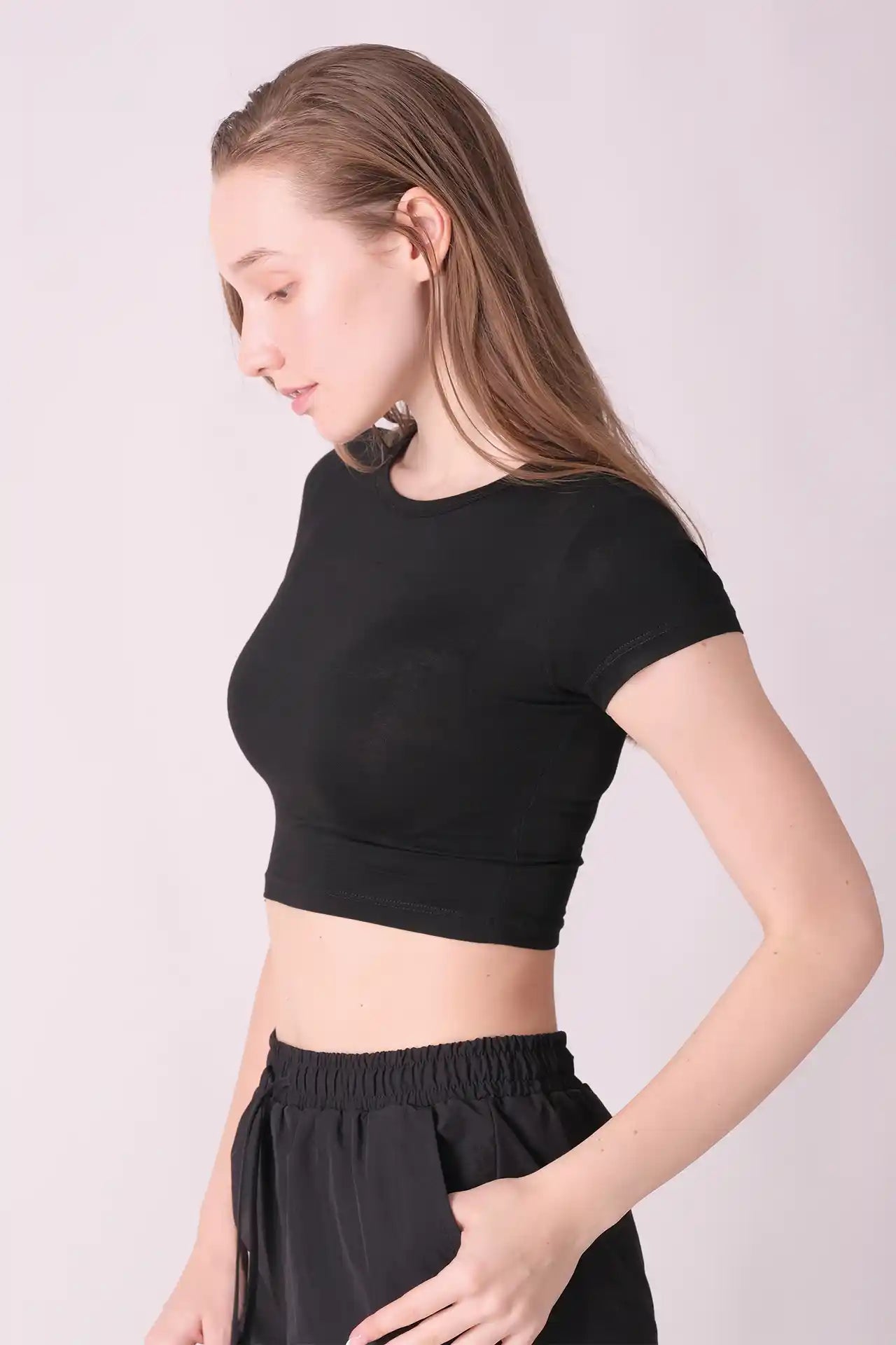 SPWJ0424 - Women's Essential Stretch Viscose Crop Tee - Black