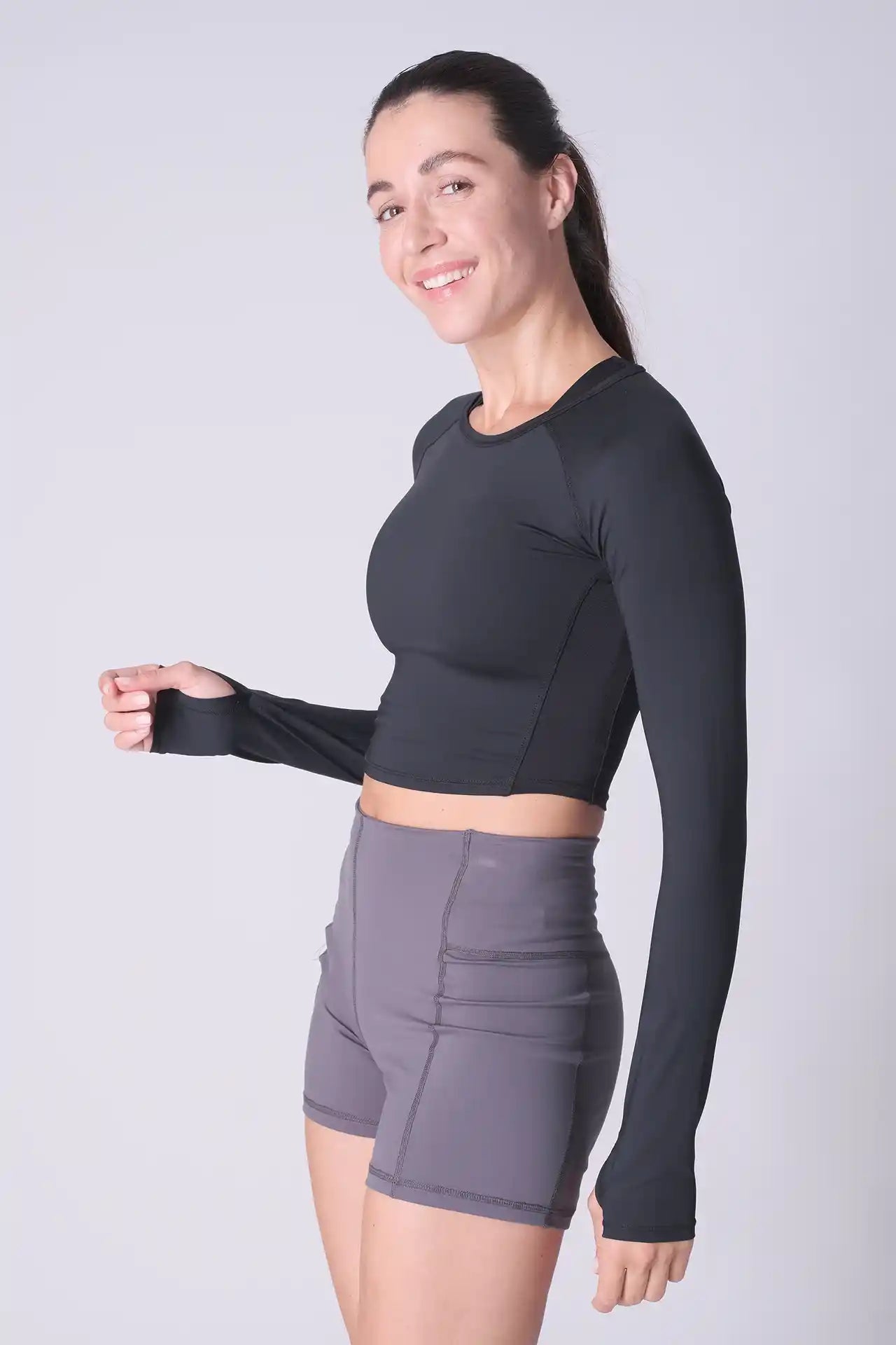 SPWJ0441 - Women's Performance Thumbholes Top - Black