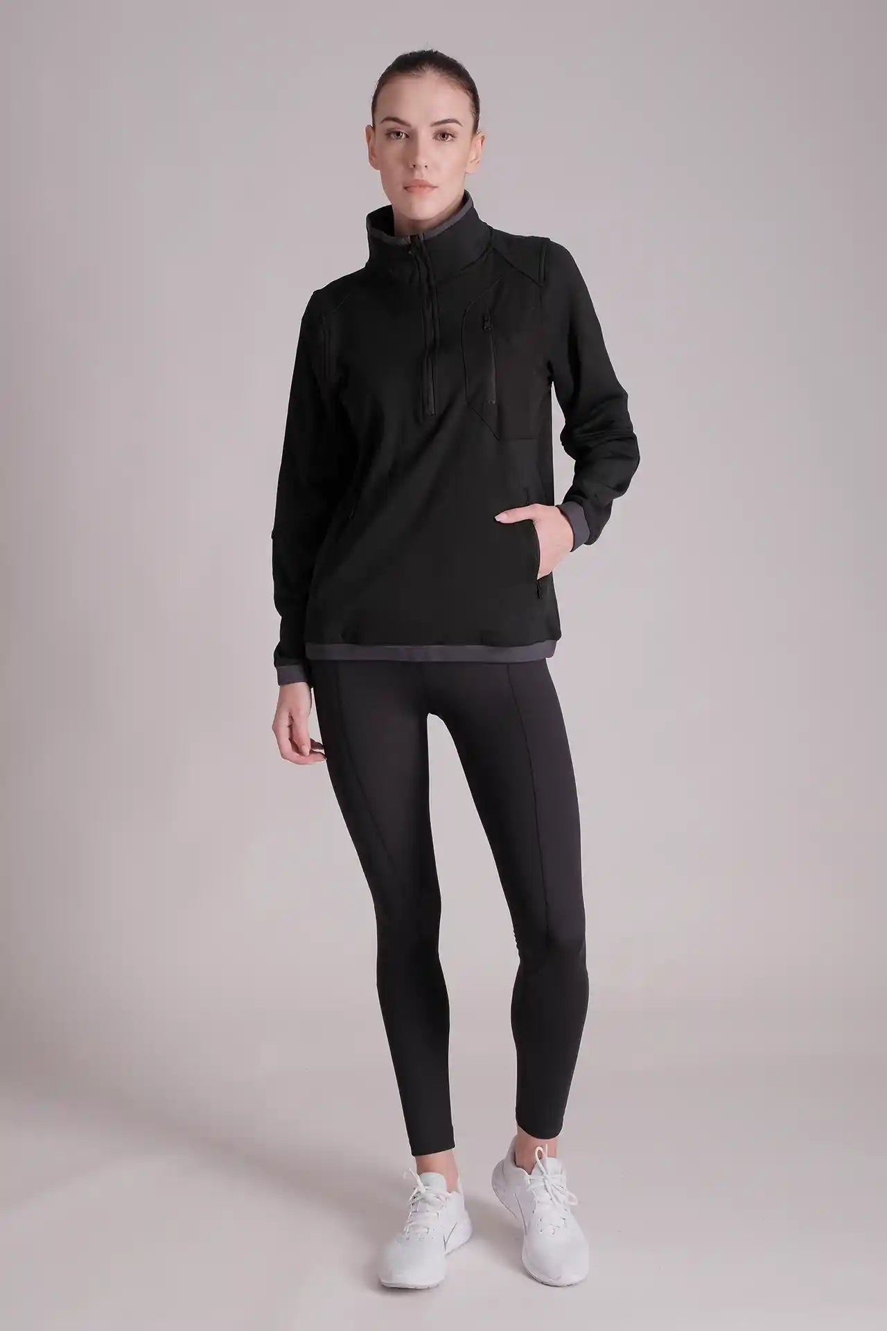 SPWR0031 - Women's Loose Anorak - Black